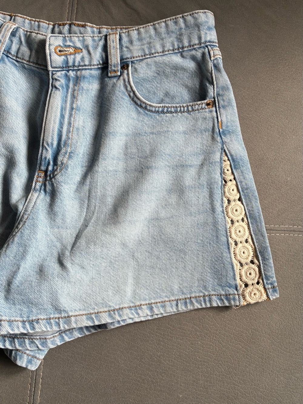 Zara Denim Shorts with Crochet Lace Detail - Picture 4 of 4